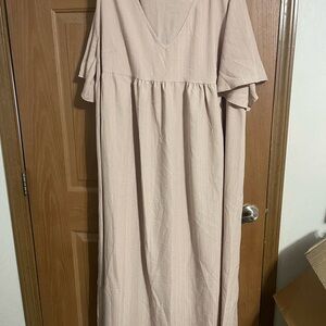Elegant Beige Maxi Dress